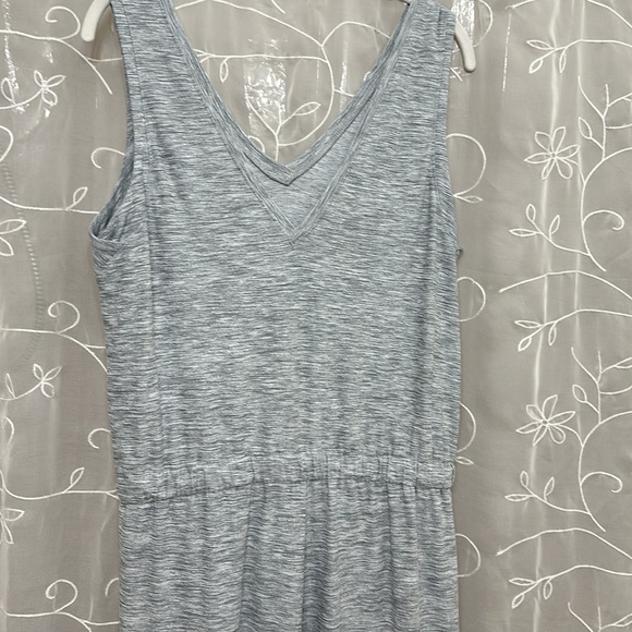 Old navy  active breathe on jump suit space gray size medium - Picture 4 of 6